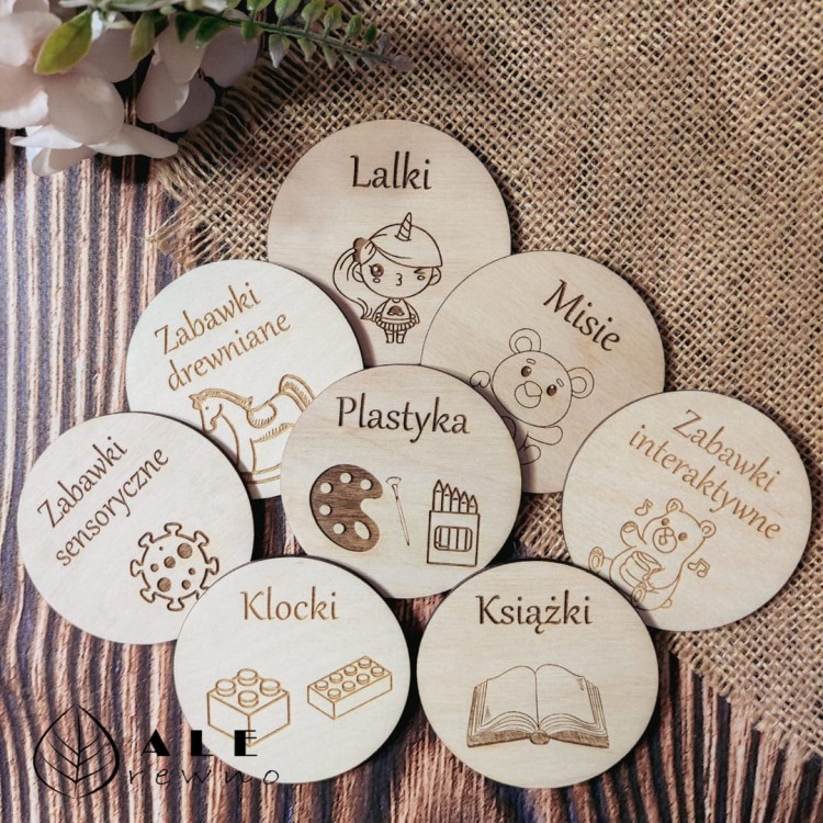 Drewniane tabliczki plakietki na pudełko