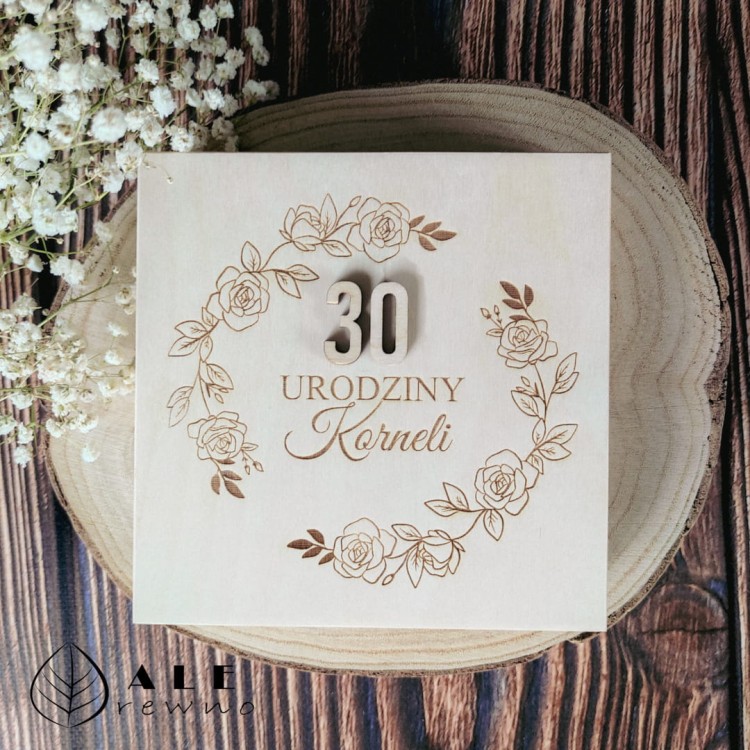 Drewniane personalizowane pudełko na urodziny