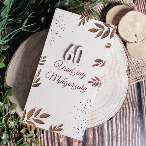 Drewniane pudełko na urodziny