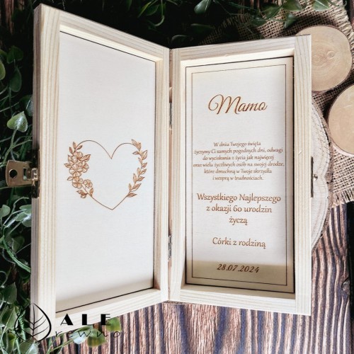 Drewniane pudełko prezent urodzinowy