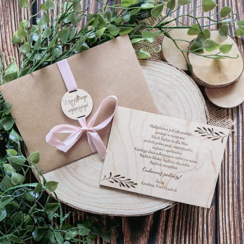 Drewniana kartka na ślub