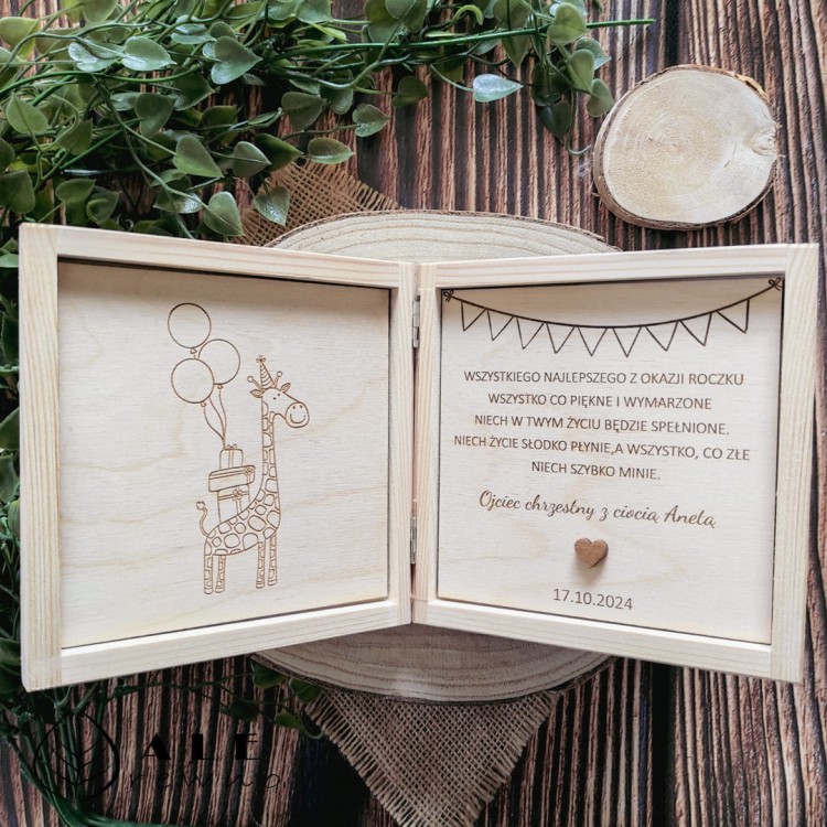 Drewniane pudełko na urodziny