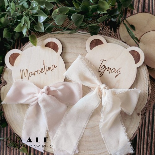 Drewniana tabliczka z imieniem dziecka personalizowana