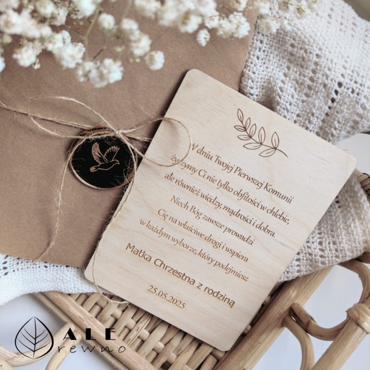 Drewniana kartka na Komunię Świętą