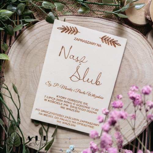 Drewniana kartka na ślub z życzeniami