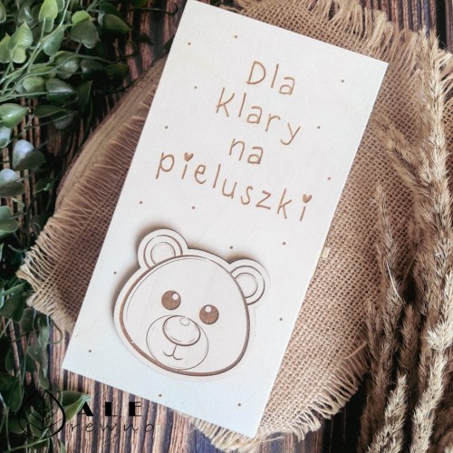 Drewniane pudełko na pieluszki misio z grawerem