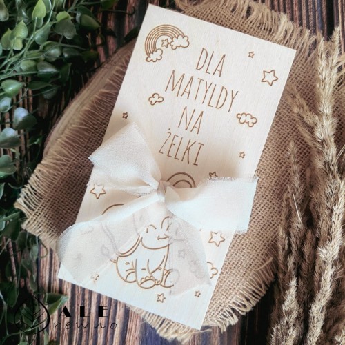 Drewniane pudełko na urodziny dla dziecka