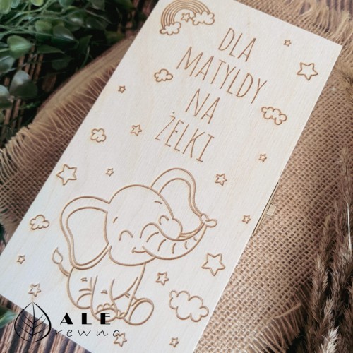 Drewniane pudełko na urodziny dziecka
