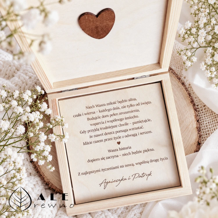 Drewniane pudełko ślubne personalizowane